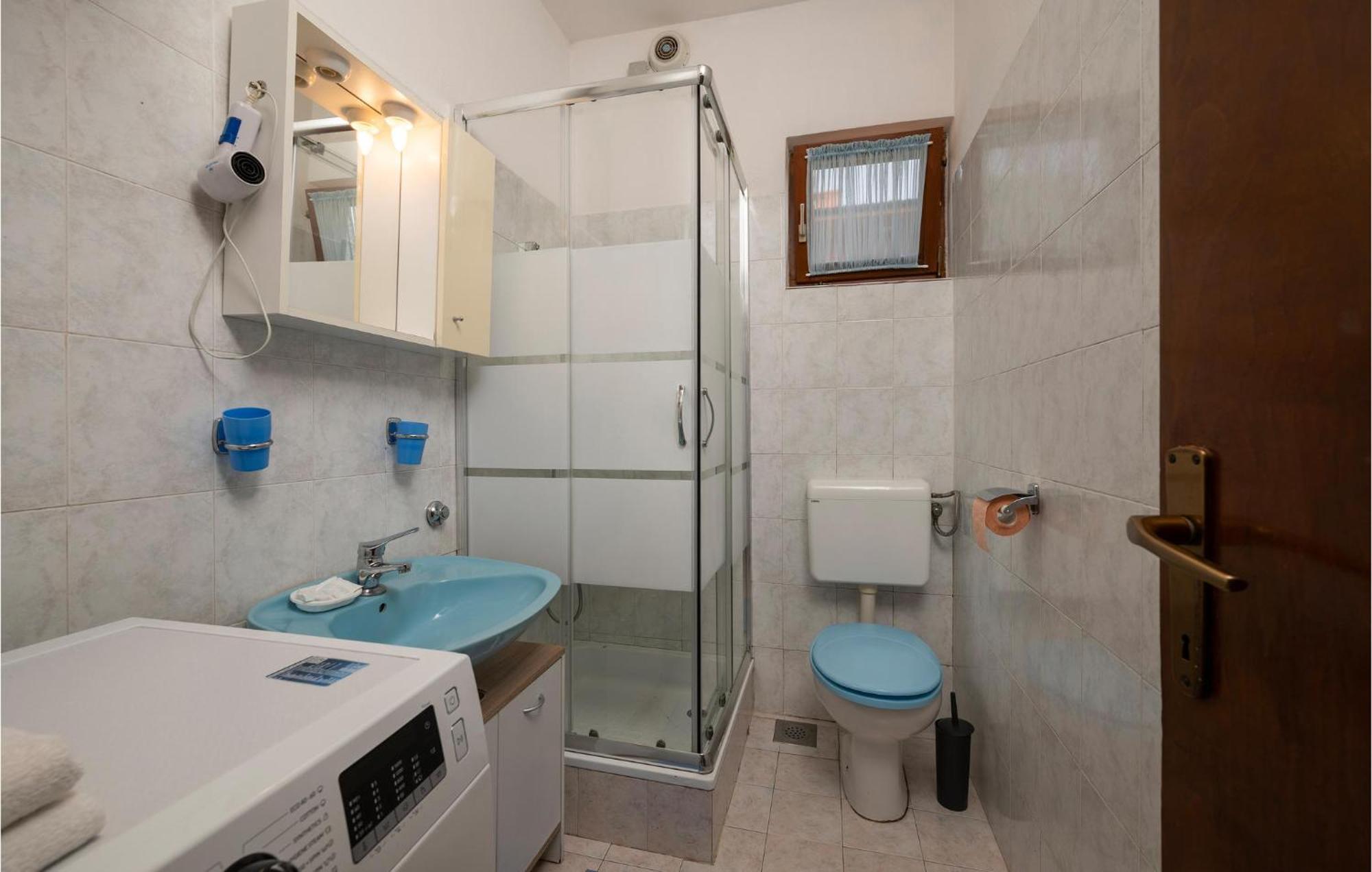 1 Bedroom Cozy Apartment In Pula Exteriér fotografie